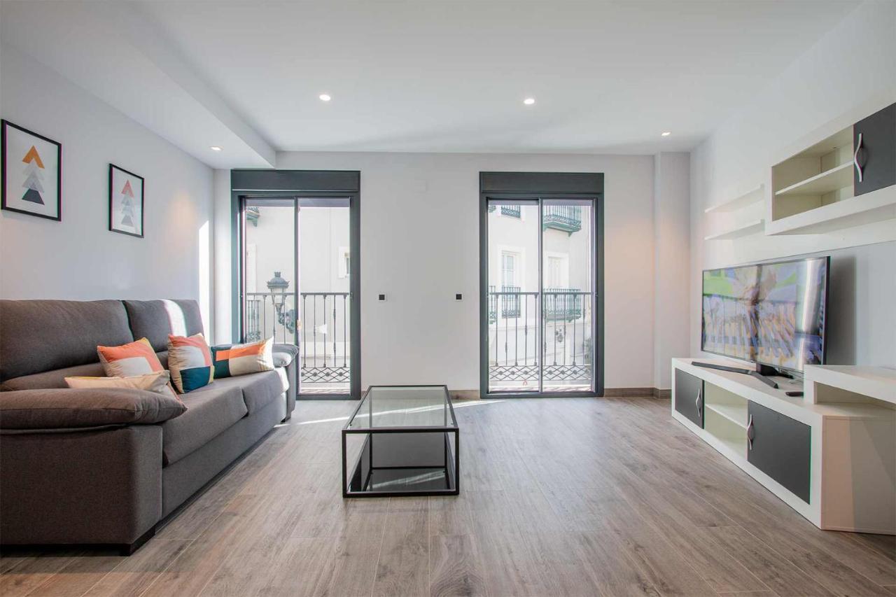 Apartamentos Vacacional En Plaza De Espana نيرخا المظهر الخارجي الصورة
