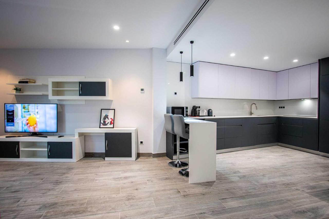 Apartamentos Vacacional En Plaza De Espana نيرخا المظهر الخارجي الصورة