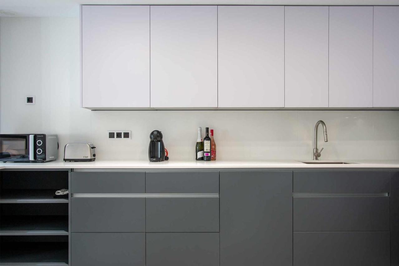 Apartamentos Vacacional En Plaza De Espana نيرخا المظهر الخارجي الصورة