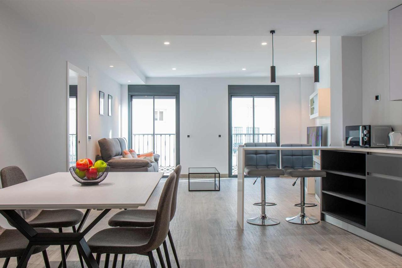 Apartamentos Vacacional En Plaza De Espana نيرخا المظهر الخارجي الصورة